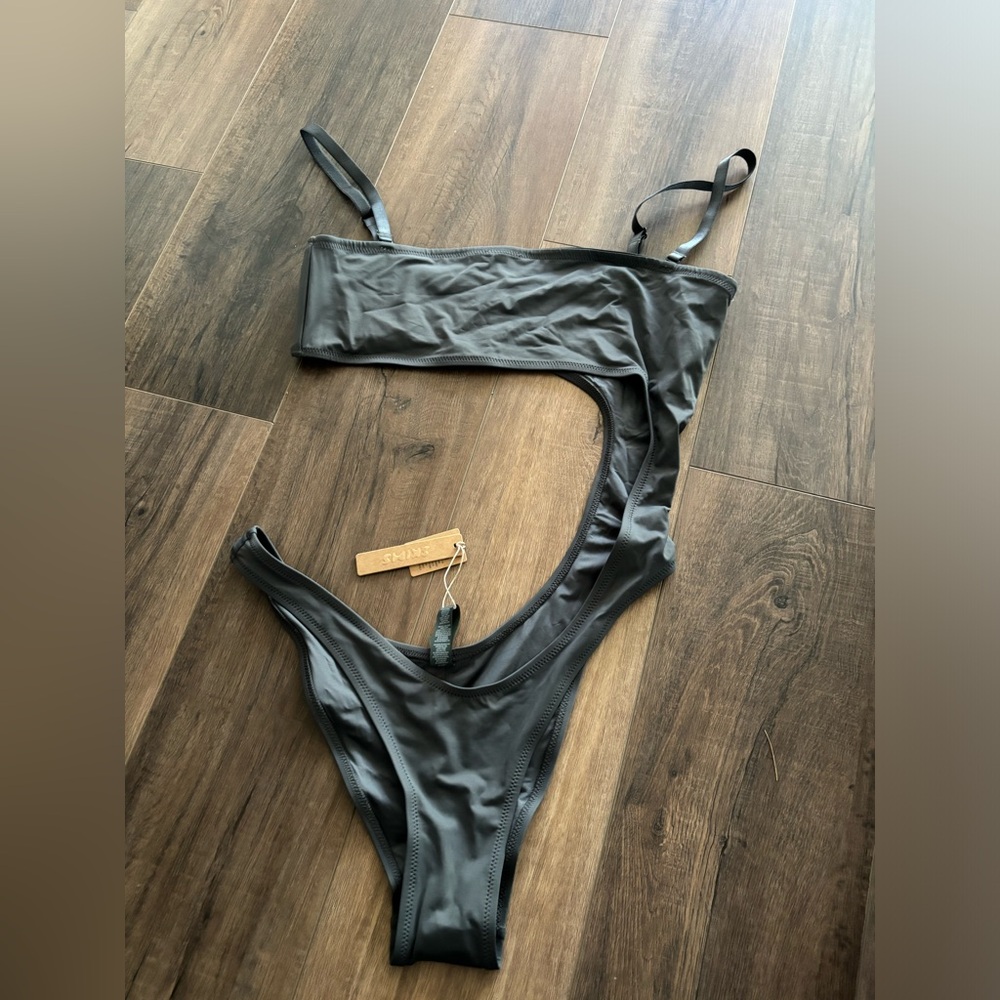 NWT skims STRAPLESS MONOKINI